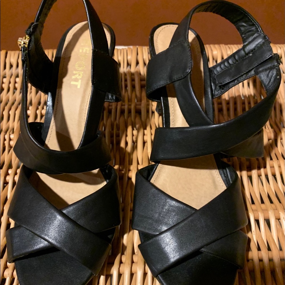 Heels - Picture 3 of 7